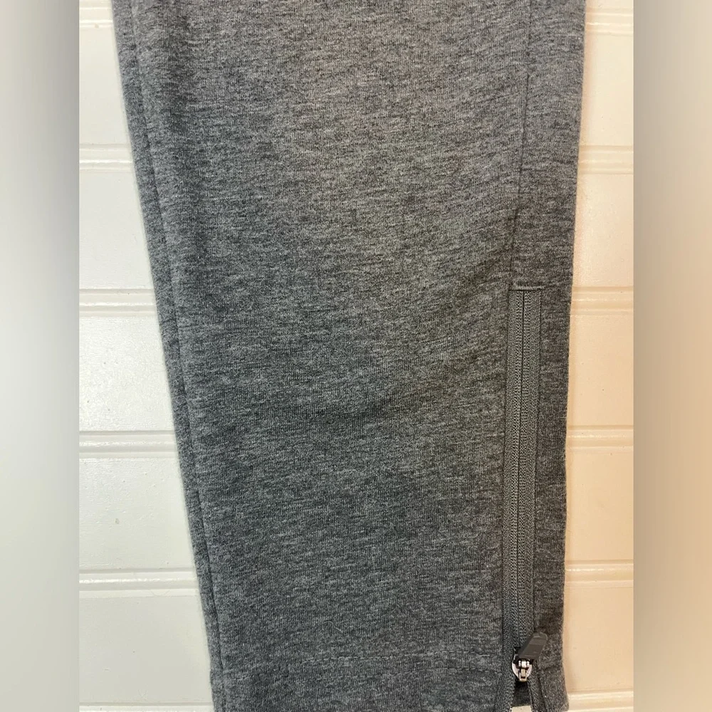 Gymshark Men’s Joggers Gray Tapered Athletic Sweatpants‎ Size L Gym Training